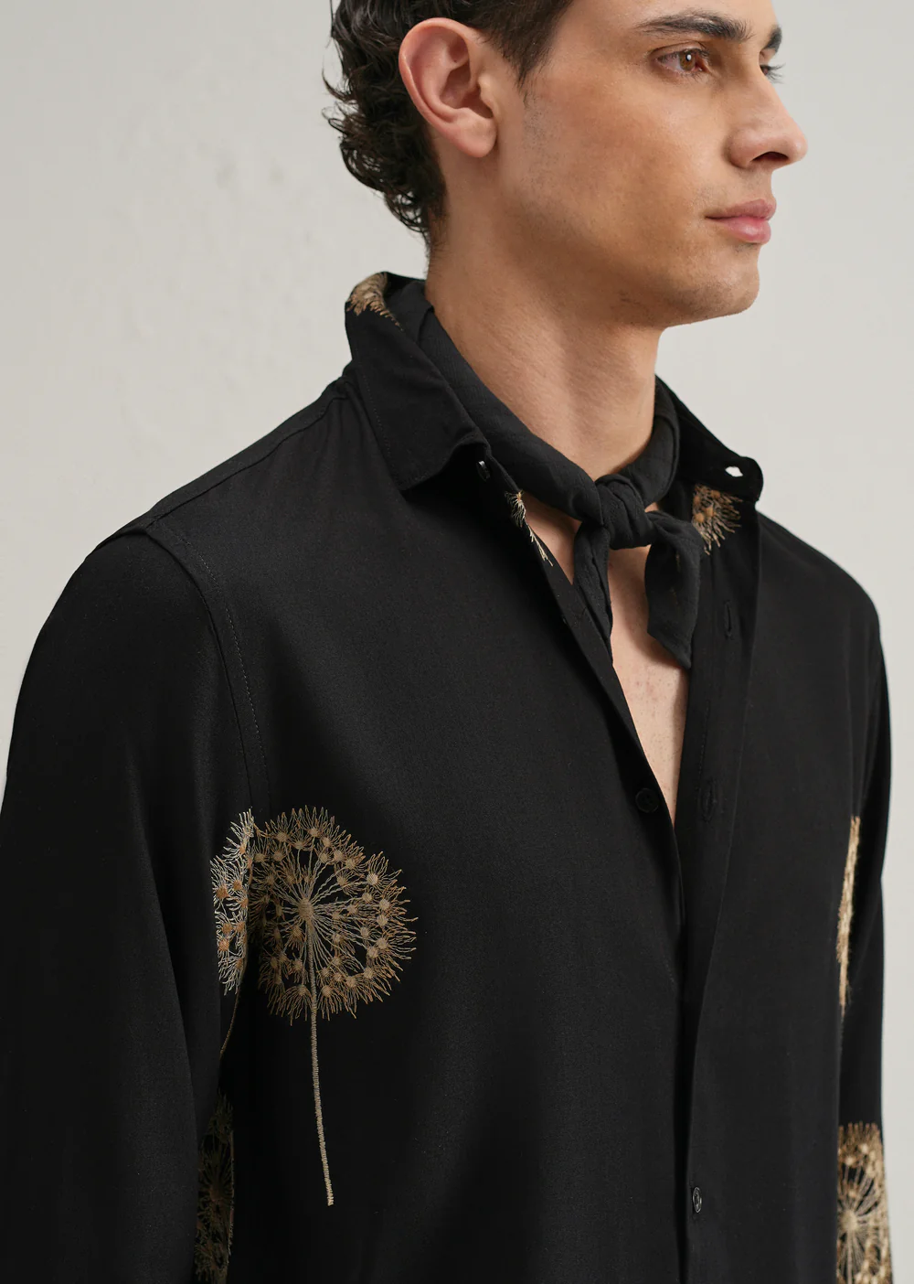 BlackDandelionEmbroideryShirt_4