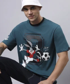 Comfortable Green Oversized Playing Bugs Print T-Shirt