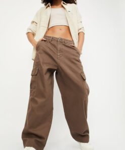 Trendy Women Solid Cargo Jeans for Weekend Travel and Street Style