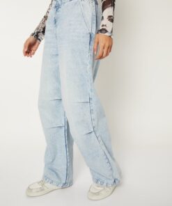 Trendy Women Washed Wide Leg Denim Jeans Perfect for Casual Street Style