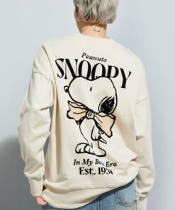 Women Snoopy Print Sweatshirt
