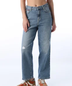 Women’s Washed Stretch Denim High-Rise Crop Jeans