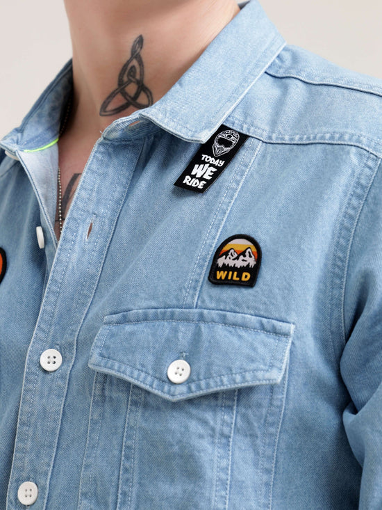 ice-denim-blue-shirt-mendenimmodel-pose-4183982