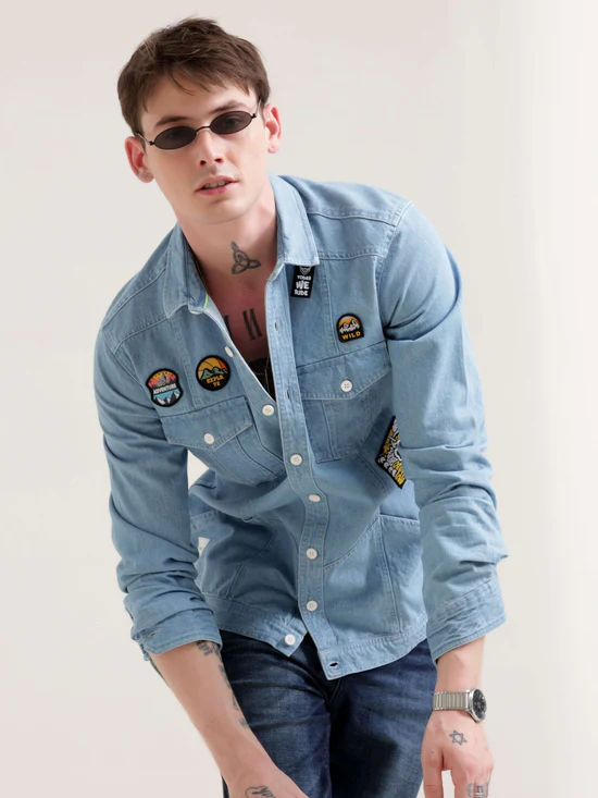 ice-denim-blue-shirt-mendenimmodel-pose-5443289